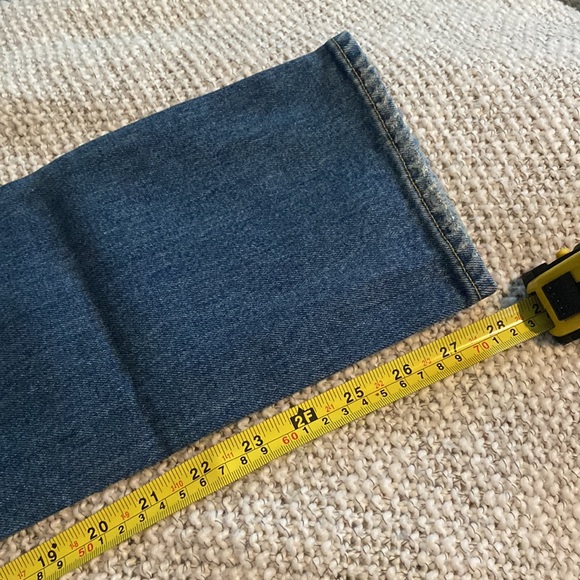 AMO Tomboy Relaxed Jeans - Picture 13 of 13